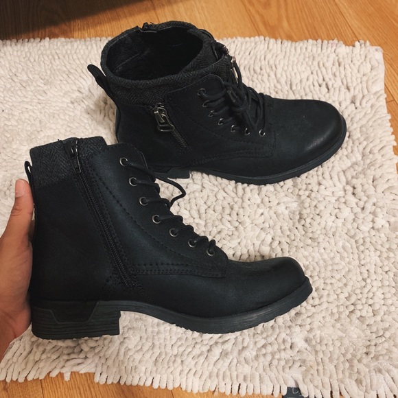 white mountain combat boots